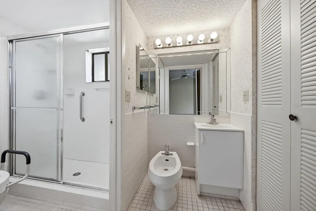 5370 Las Verdes Circle Delray Beach FL 33484