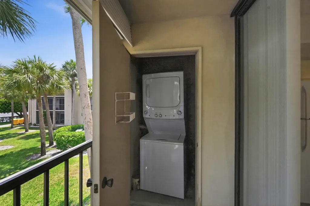 5370 Las Verdes Circle Delray Beach FL 33484
