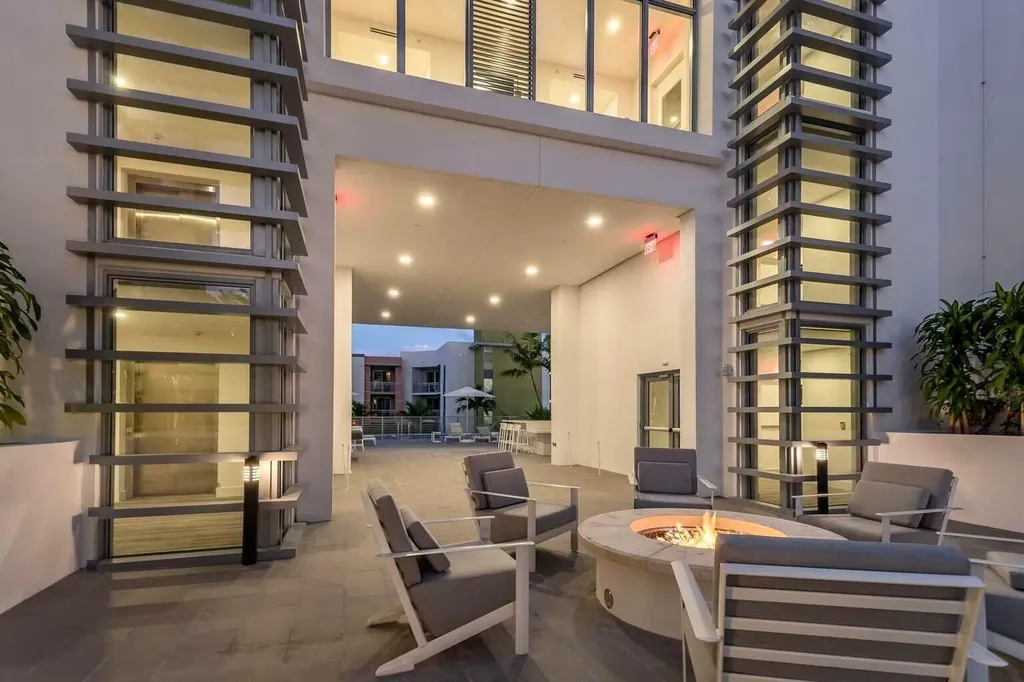 111 SE 1st Avenue Delray Beach FL 33444