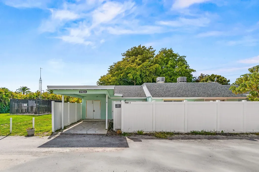 9162 SW 5th Street Boca Raton FL 33428