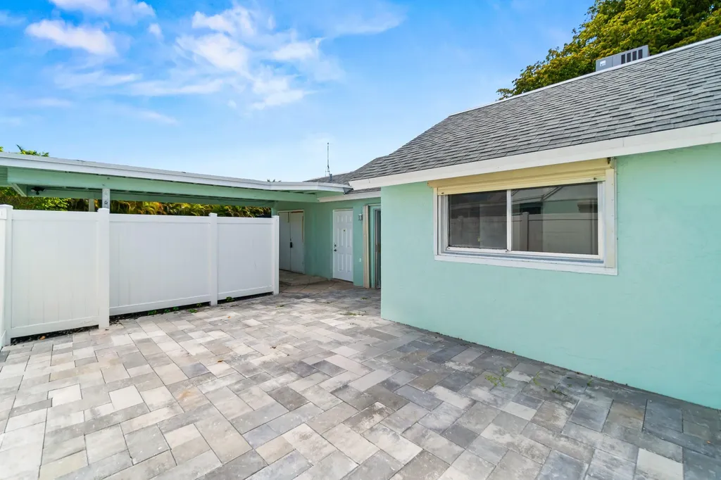 9162 SW 5th Street Boca Raton FL 33428