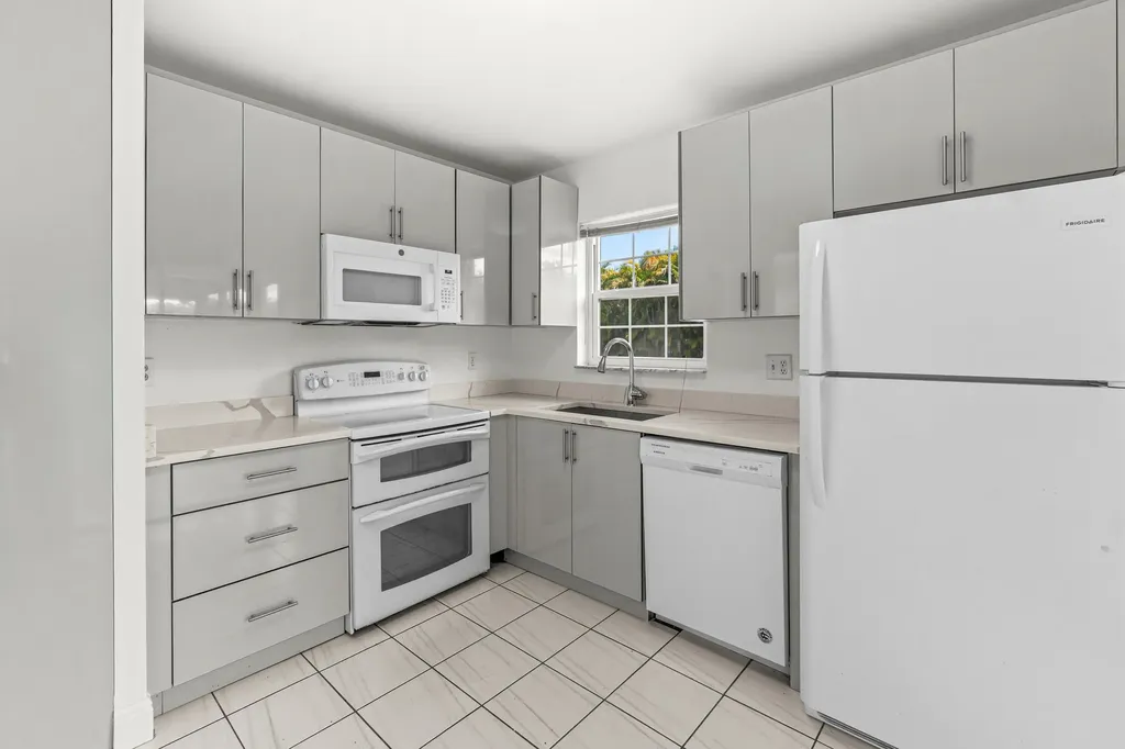 9162 SW 5th Street Boca Raton FL 33428