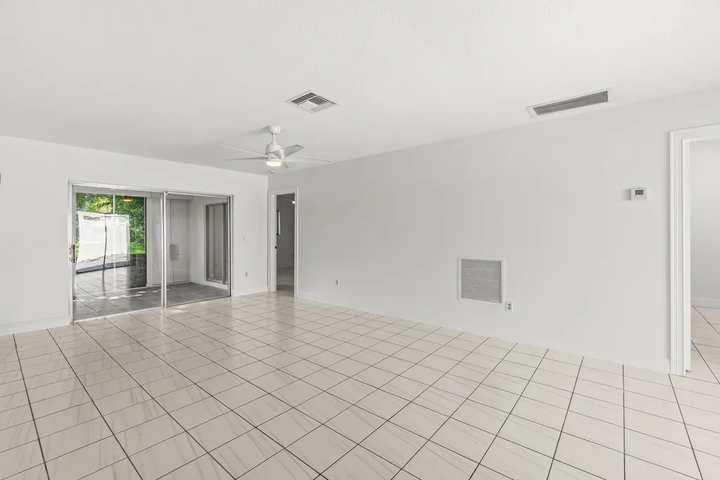 9162 SW 5th Street Boca Raton FL 33428