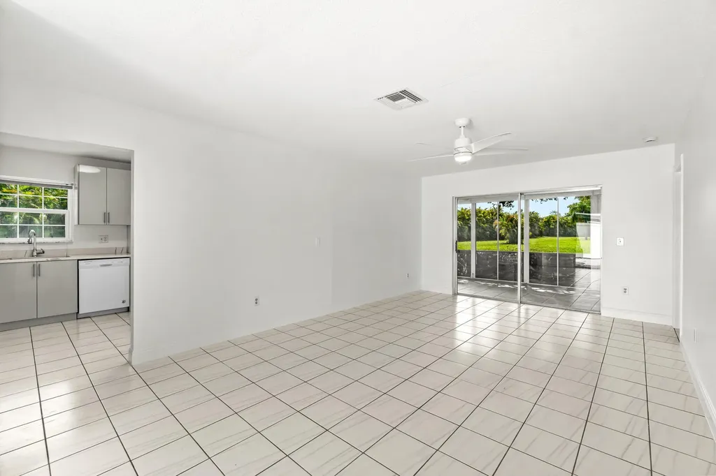 9162 SW 5th Street Boca Raton FL 33428