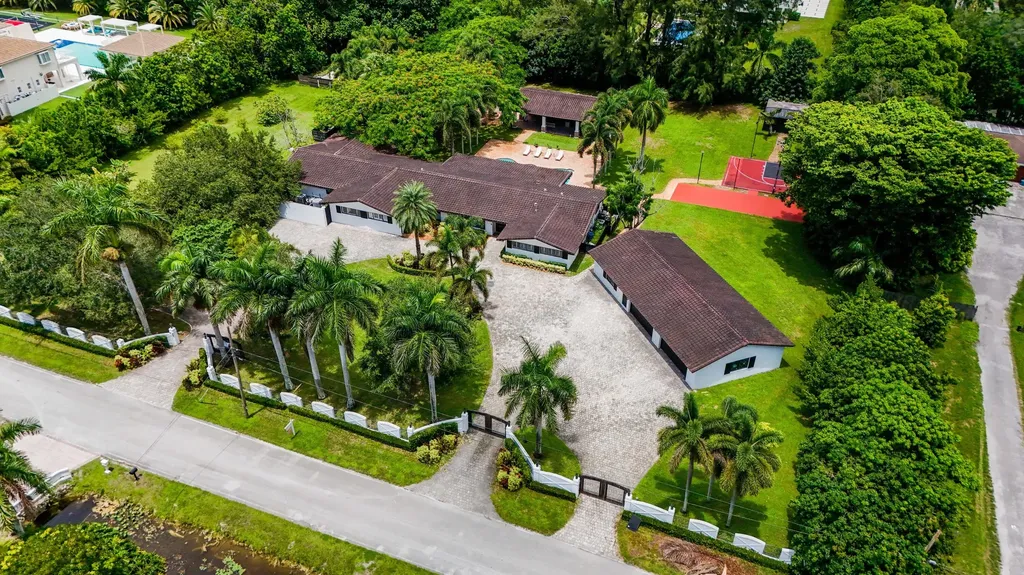 14701 SW Sunset Lane Southwest Ranches FL 33330