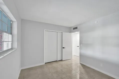 455 Paradise Isle Boulevard Hallandale Beach FL 33009