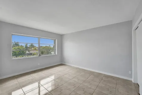 455 Paradise Isle Boulevard Hallandale Beach FL 33009