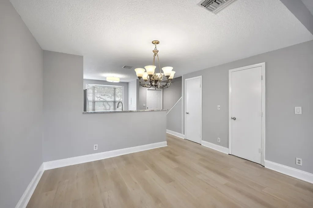 185 SW 3rd Street Pompano Beach FL 33060