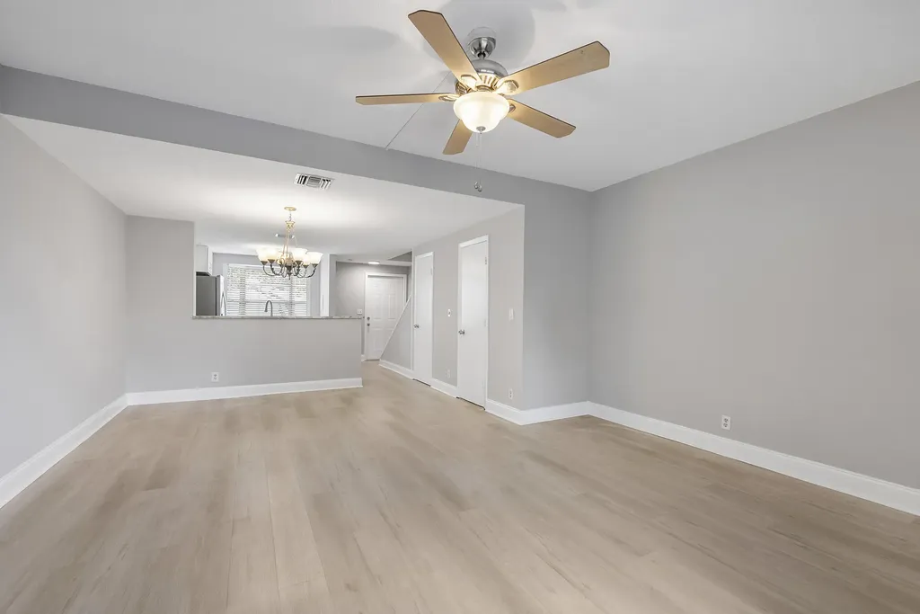 185 SW 3rd Street Pompano Beach FL 33060