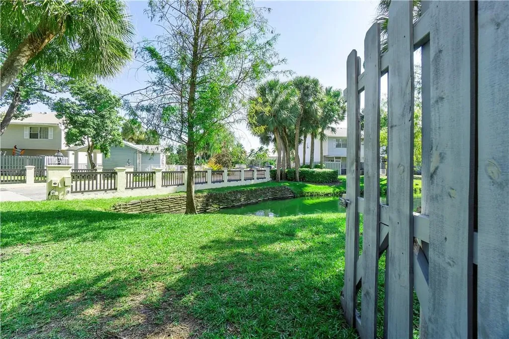 185 SW 3rd Street Pompano Beach FL 33060