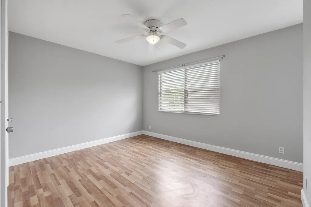 185 SW 3rd Street Pompano Beach FL 33060