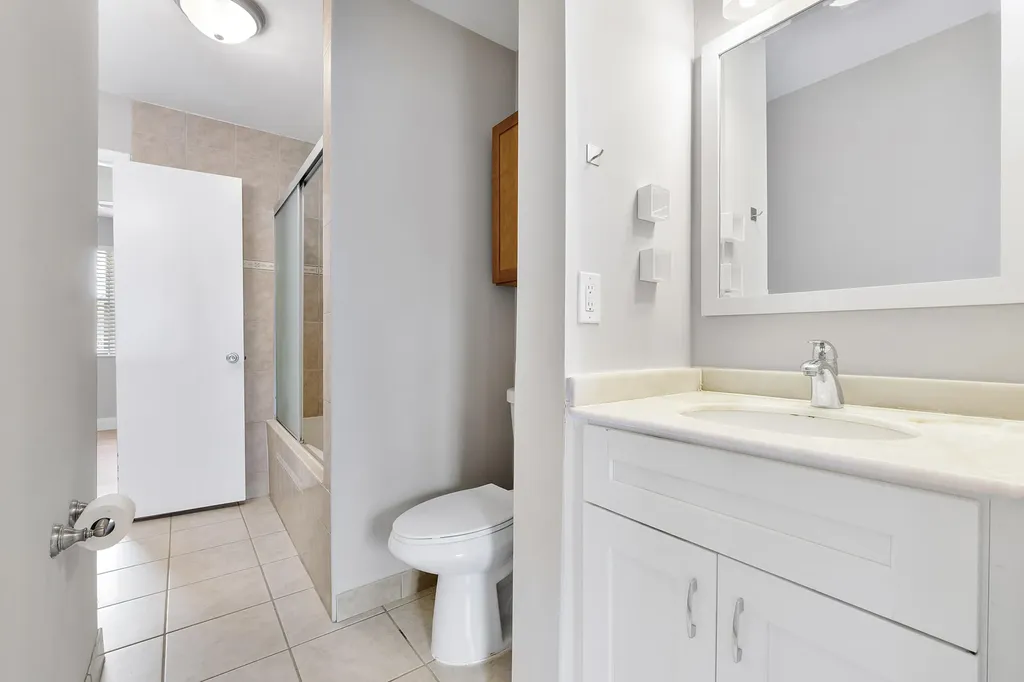 185 SW 3rd Street Pompano Beach FL 33060