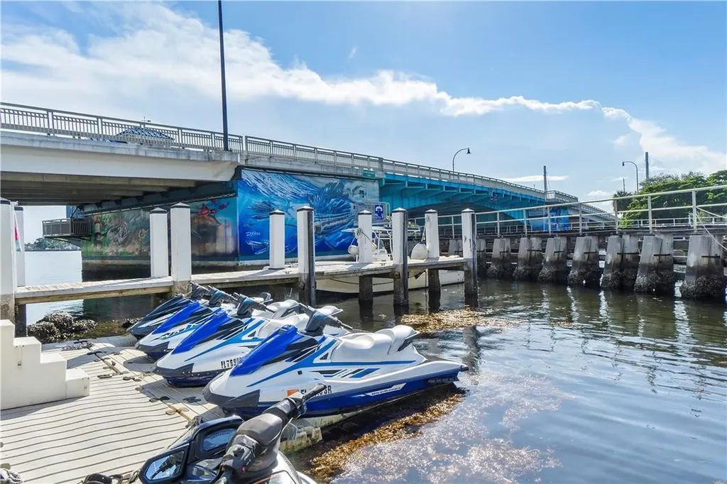 185 SW 3rd Street Pompano Beach FL 33060