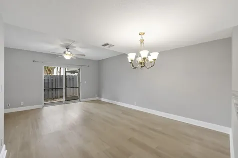 185 SW 3rd Street Pompano Beach FL 33060