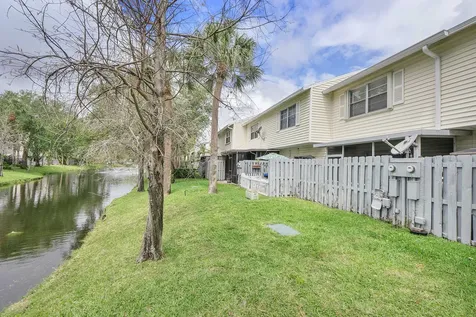185 SW 3rd Street Pompano Beach FL 33060