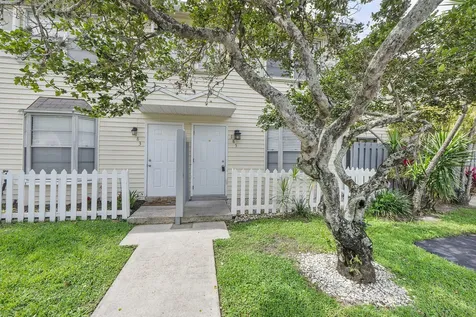 185 SW 3rd Street Pompano Beach FL 33060