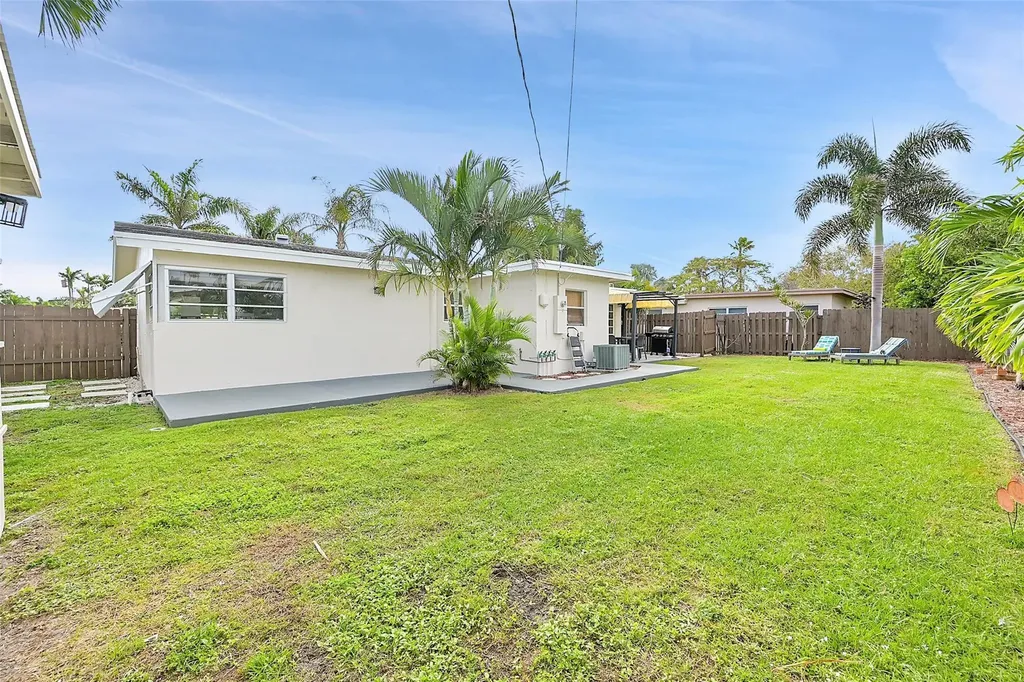 1029 SE 14th Street Deerfield Beach FL 33441