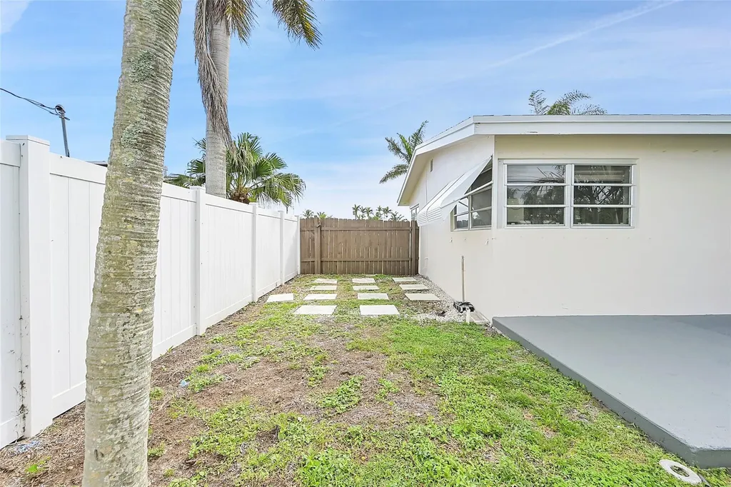 1029 SE 14th Street Deerfield Beach FL 33441