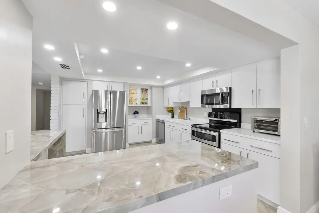 501 N Riverside Drive Pompano Beach FL 33062