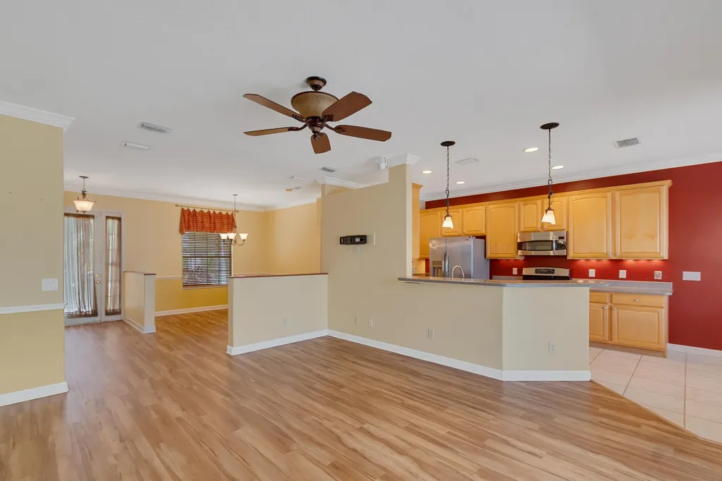 5370 E 1st Square SW Vero Beach FL 32968