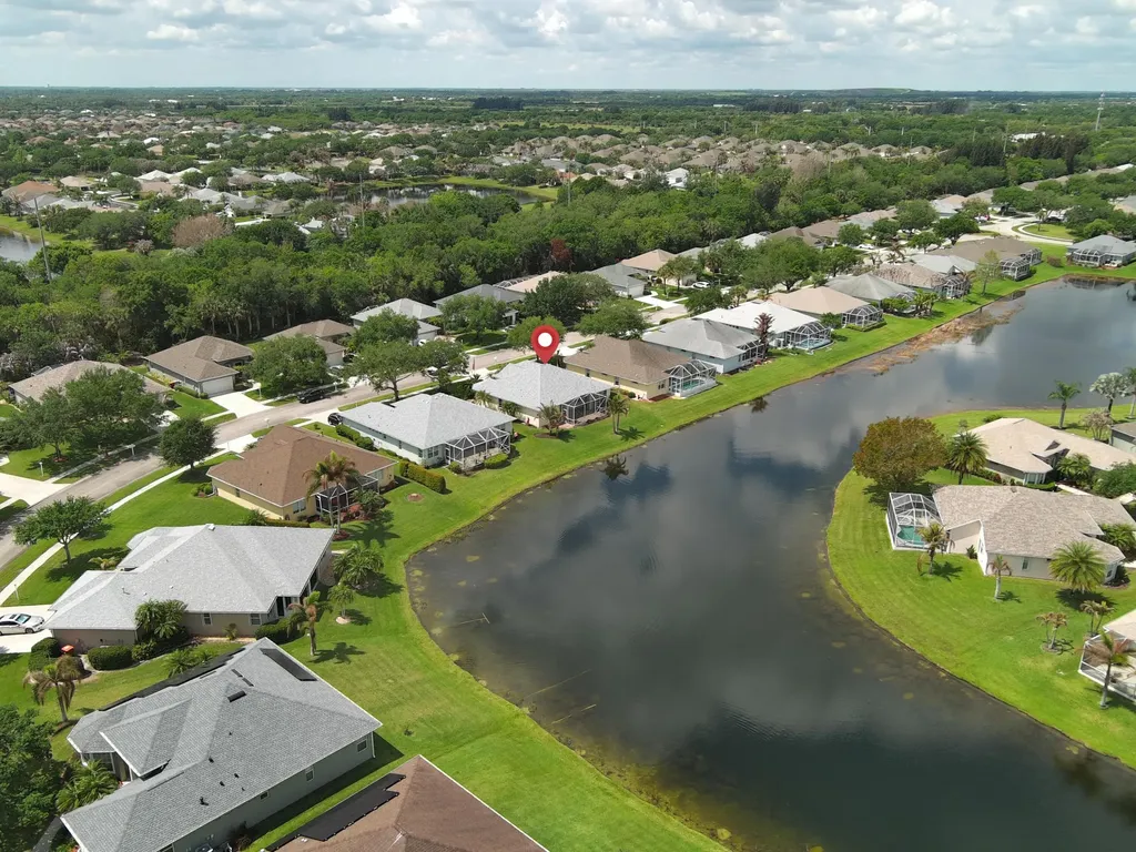5370 E 1st Square SW Vero Beach FL 32968