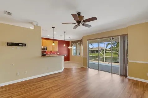5370 E 1st Square SW Vero Beach FL 32968