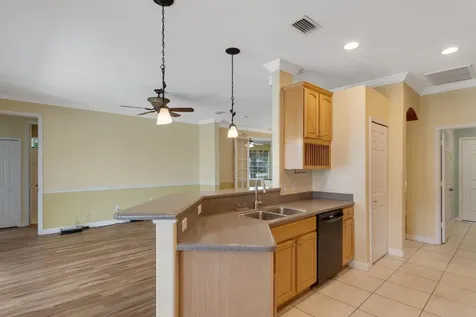 5370 E 1st Square SW Vero Beach FL 32968