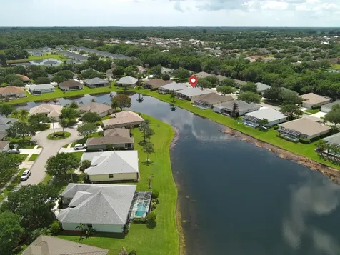 5370 E 1st Square SW Vero Beach FL 32968