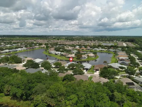 5370 E 1st Square SW Vero Beach FL 32968