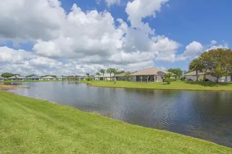 5370 E 1st Square SW Vero Beach FL 32968