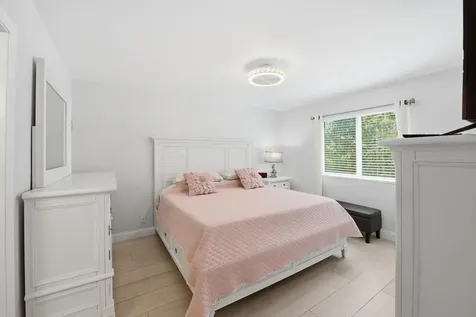 3138 Via Poinciana Lake Worth FL 33467