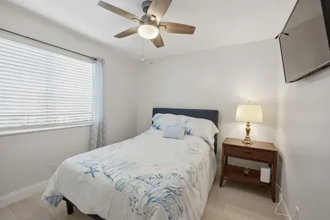 3138 Via Poinciana Lake Worth FL 33467