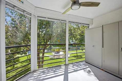 3138 Via Poinciana Lake Worth FL 33467