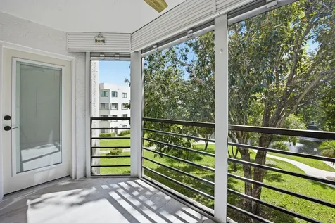 3138 Via Poinciana Lake Worth FL 33467