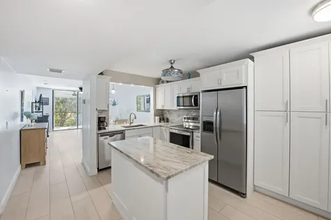 3138 Via Poinciana Lake Worth FL 33467
