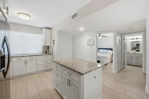 3138 Via Poinciana Lake Worth FL 33467
