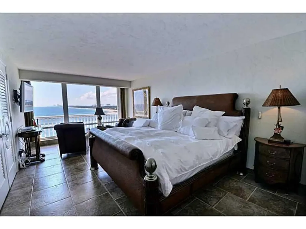 2200 S Ocean Lane Fort Lauderdale FL 33316