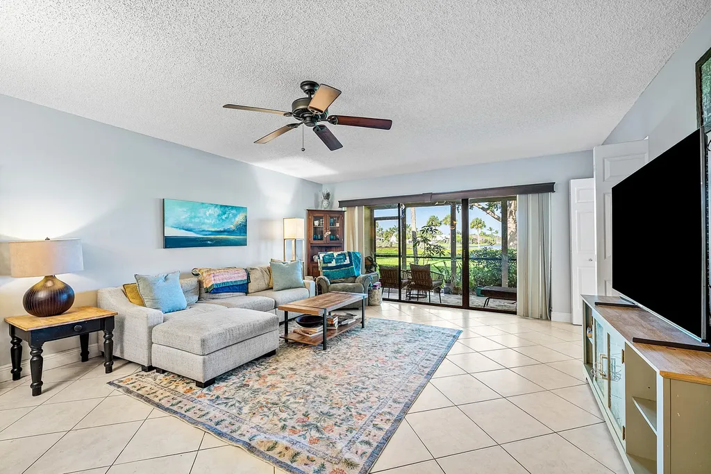 2900 SW 22nd Circle Delray Beach FL 33445