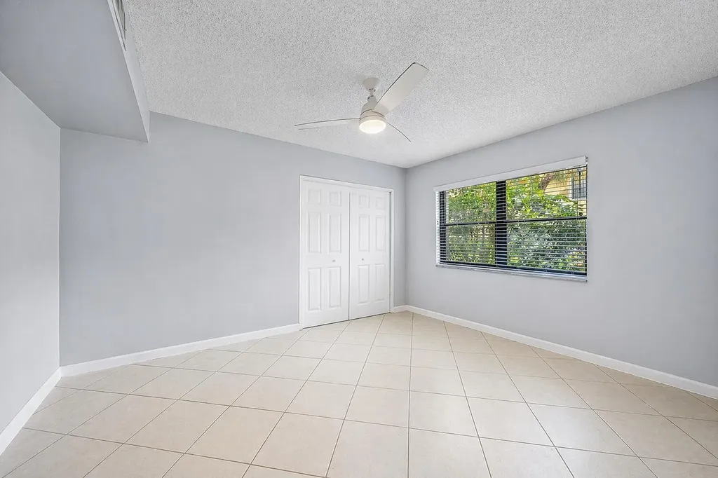 2900 SW 22nd Circle Delray Beach FL 33445