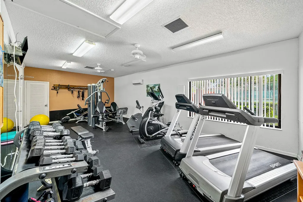 2900 SW 22nd Circle Delray Beach FL 33445