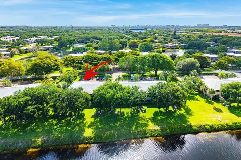 2900 SW 22nd Circle Delray Beach FL 33445