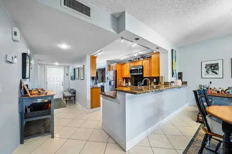 2900 SW 22nd Circle Delray Beach FL 33445