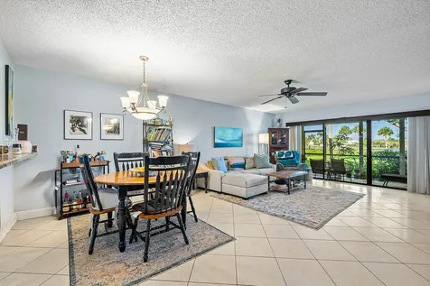 2900 SW 22nd Circle Delray Beach FL 33445