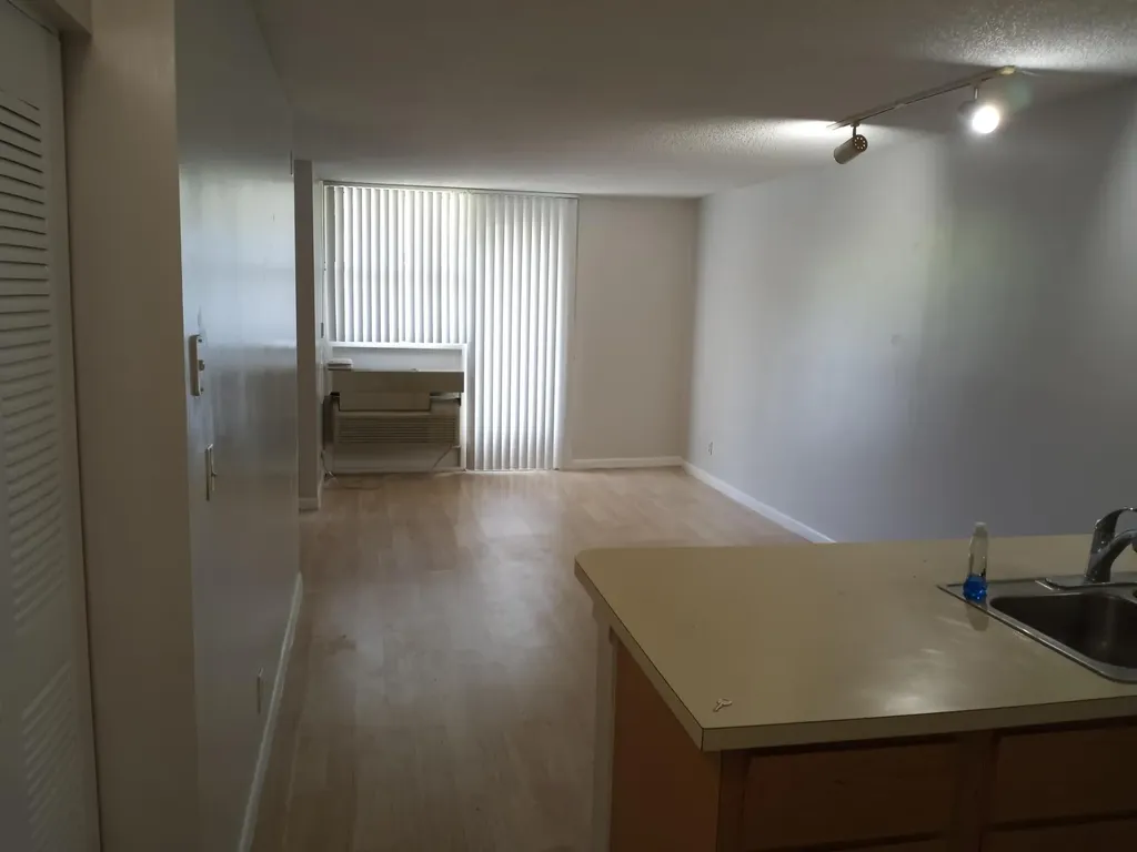 2771 Riverside Drive Coral Springs FL 33065