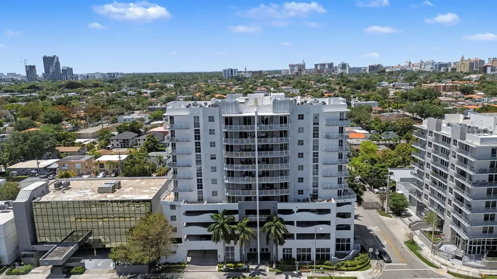 2600 SW 27th Avenue Miami FL 33133