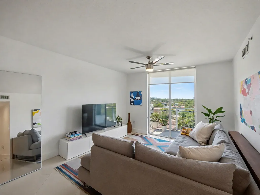 2600 SW 27th Avenue Miami FL 33133