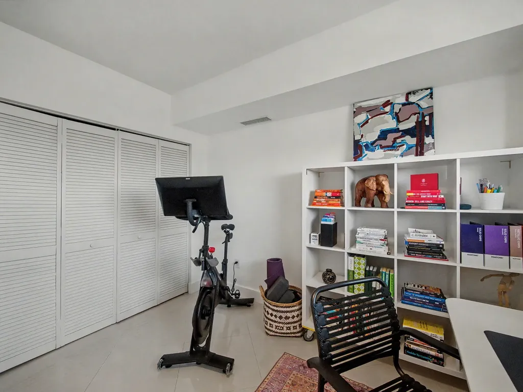 2600 SW 27th Avenue Miami FL 33133