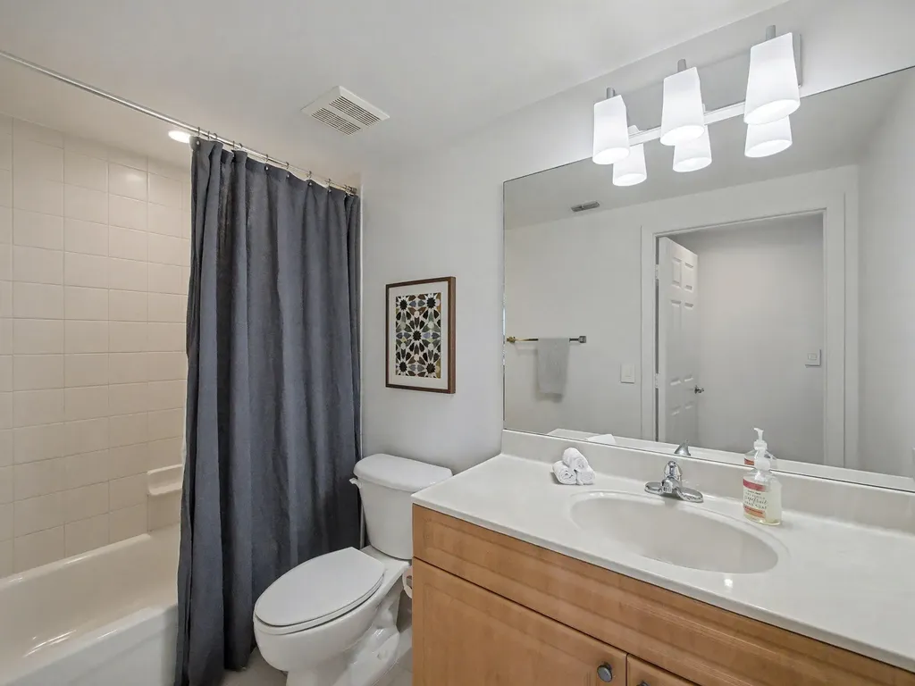 2600 SW 27th Avenue Miami FL 33133