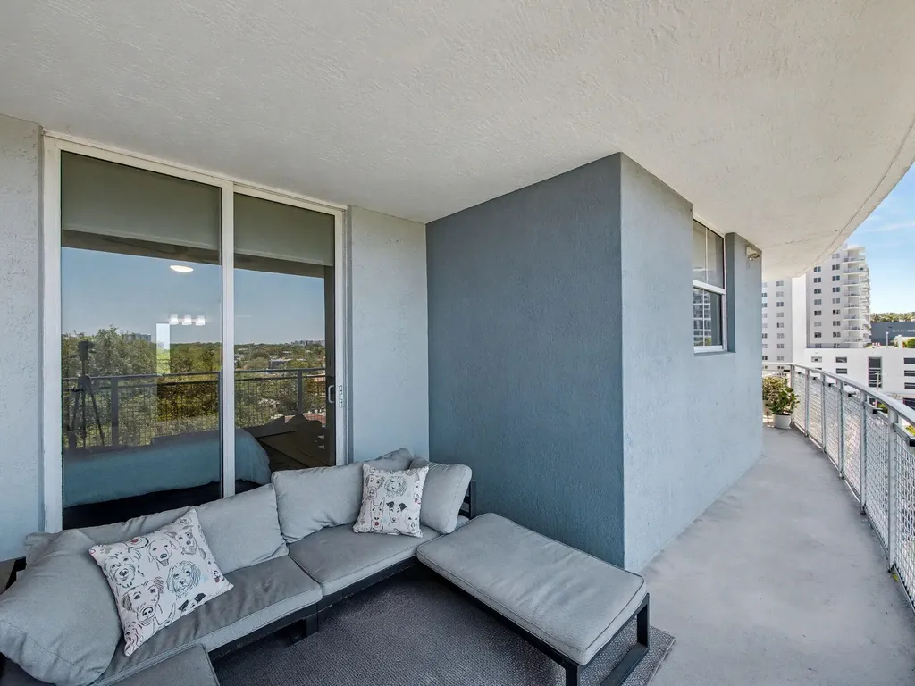 2600 SW 27th Avenue Miami FL 33133