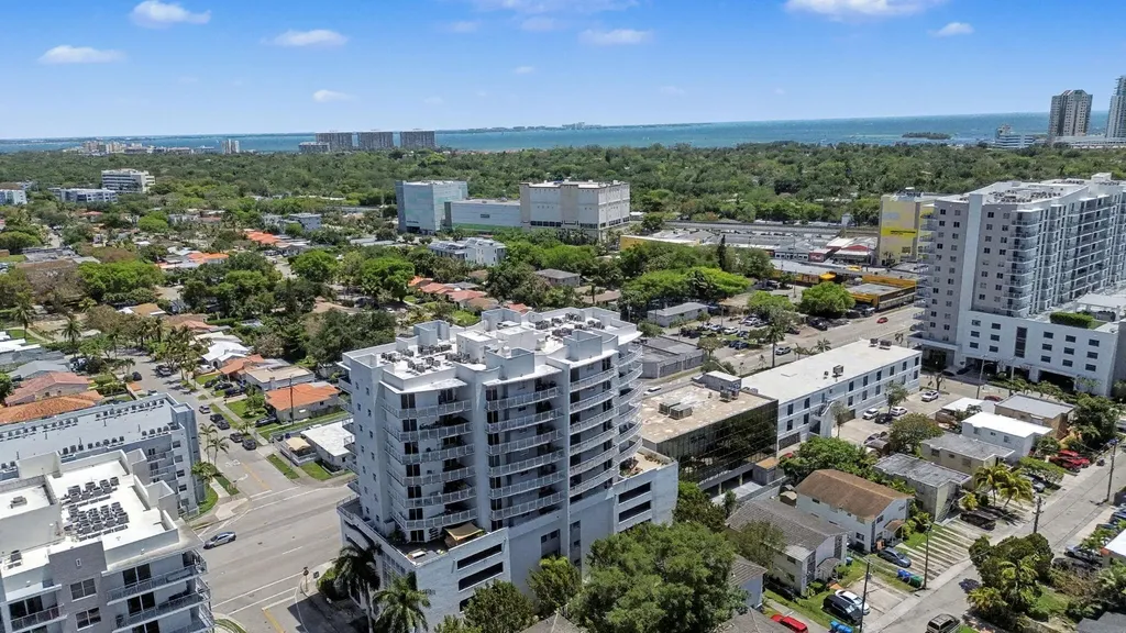 2600 SW 27th Avenue Miami FL 33133